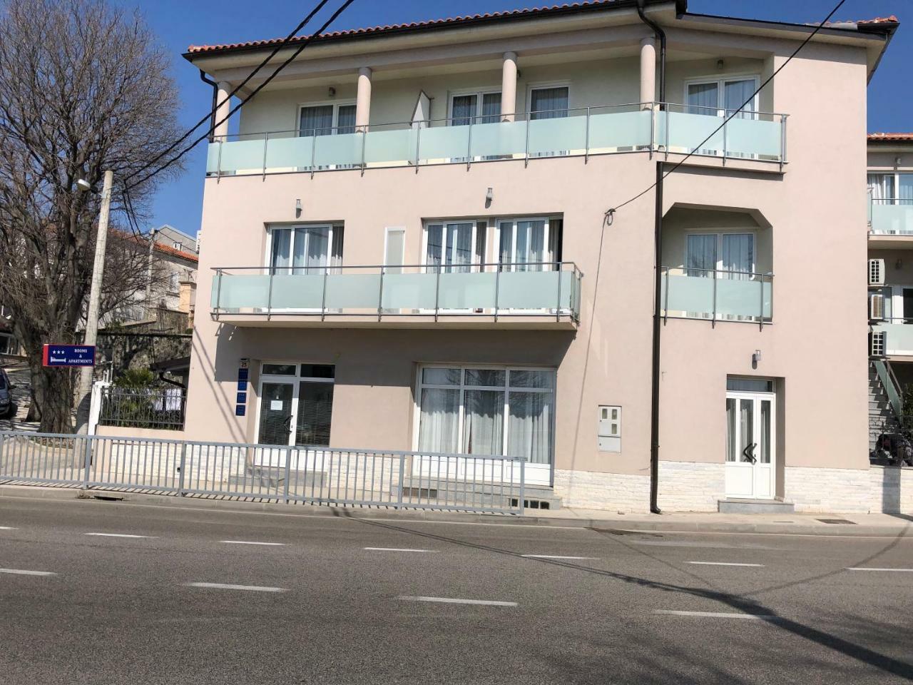 Apartmani I Sobe Ivancic1 Novi Vinodolski Extérieur photo